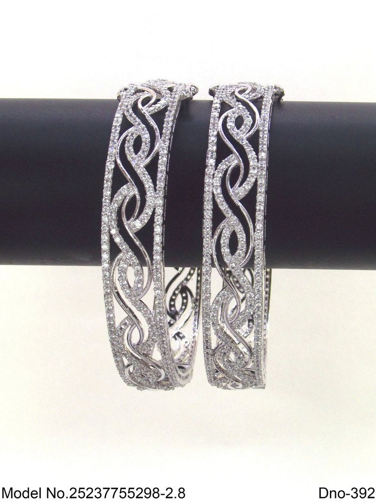 International Glow CZ - Amaara World USA - SKU 7755298