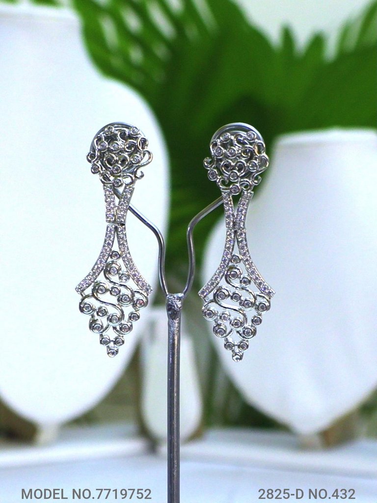 A Classic Cz Set for all Parties - View B