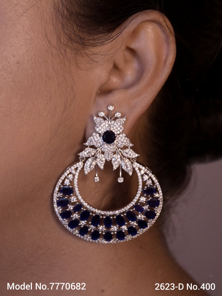 Gift a Earring to her - Amaara World