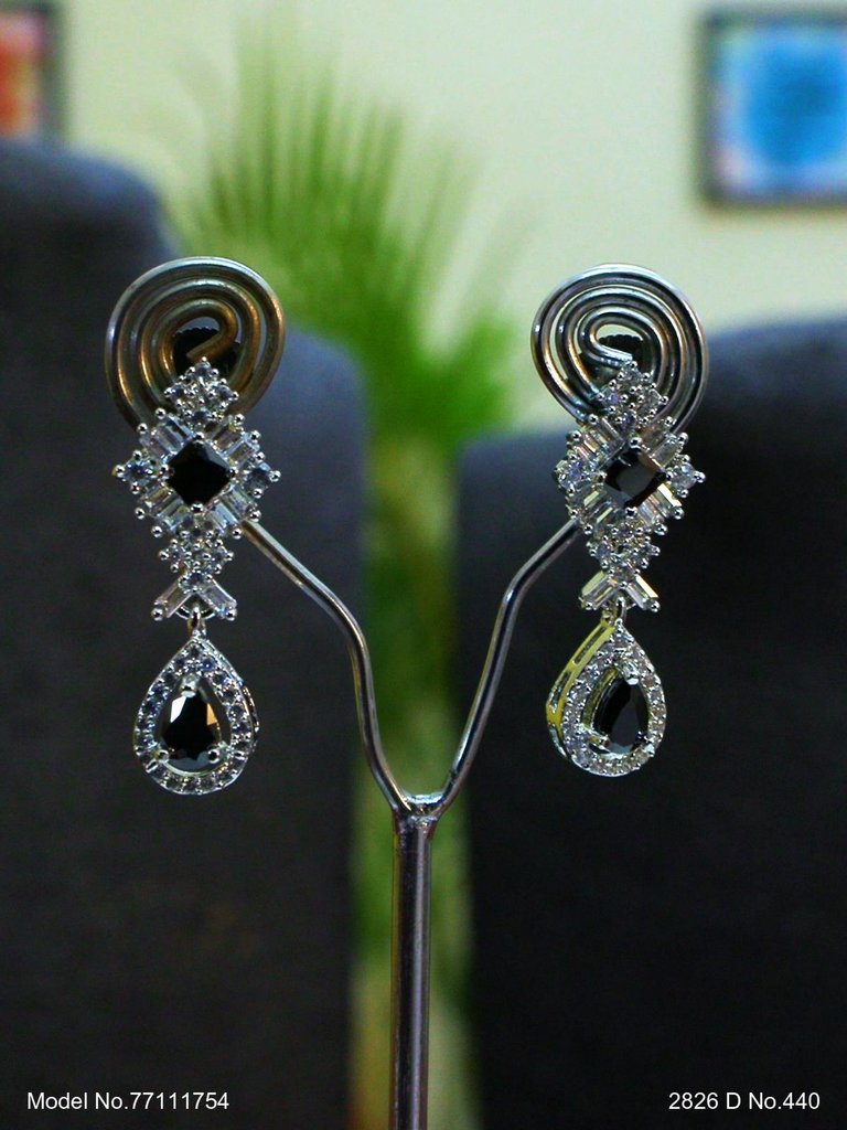 Classic Pattern | Fine Fashion Jewelry - View B