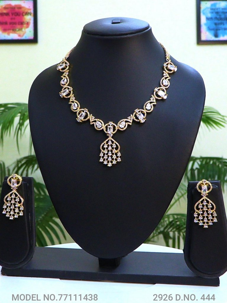 Partywear Classic Jewelry Set - Amaara World