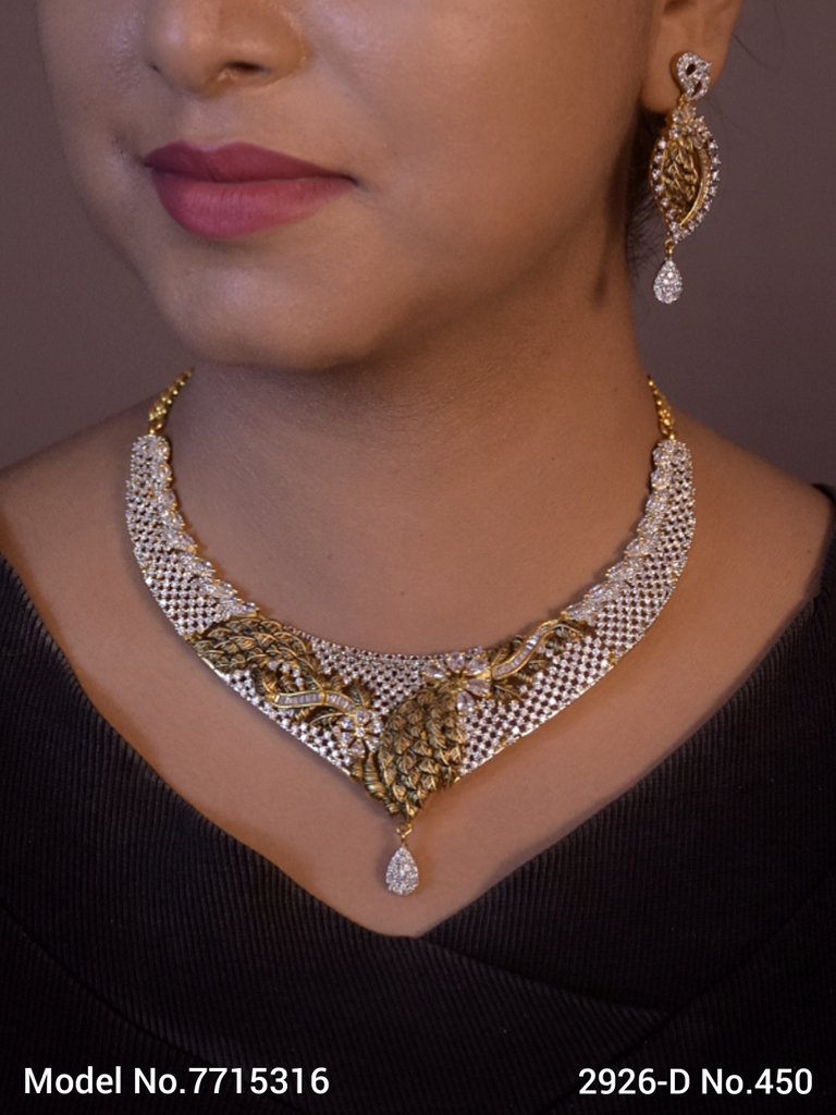 Be a Showstopper in any Party ! - Amaara World