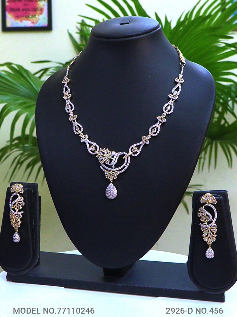 Modern Day Gift to a women - Amaara World