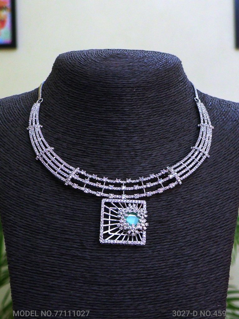 Necklace Set crafted for bold Women - View A