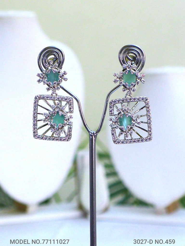 Necklace Set crafted for bold Women - View B