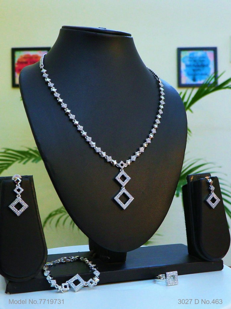 Made in India | Cz Necklace Set - Amaara World