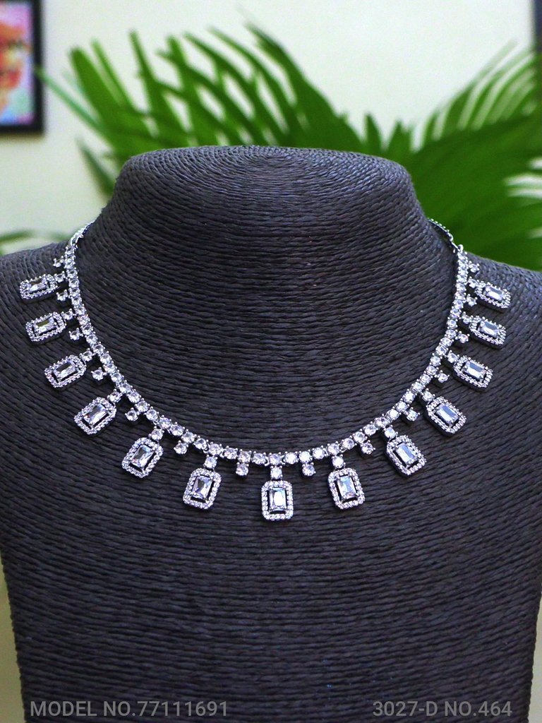 Eye catchy Necklace set - View A