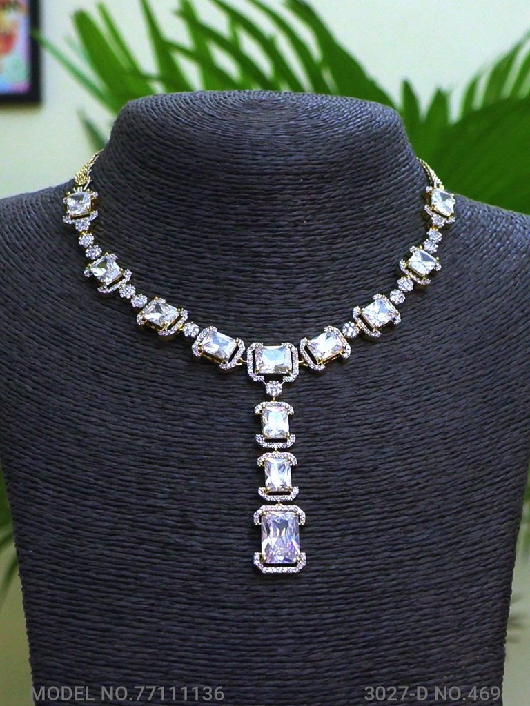 A necklace Set for all Occasions ! - View A