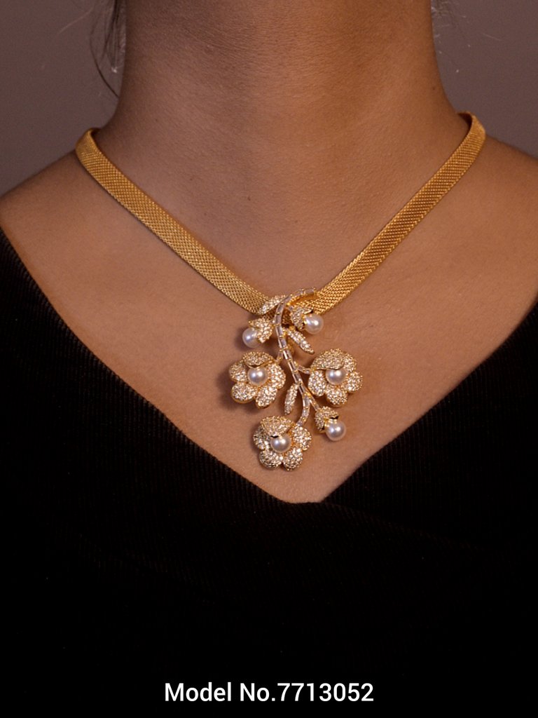 Original Handcrafted Zircon Set. - View 3 - Amaara World
