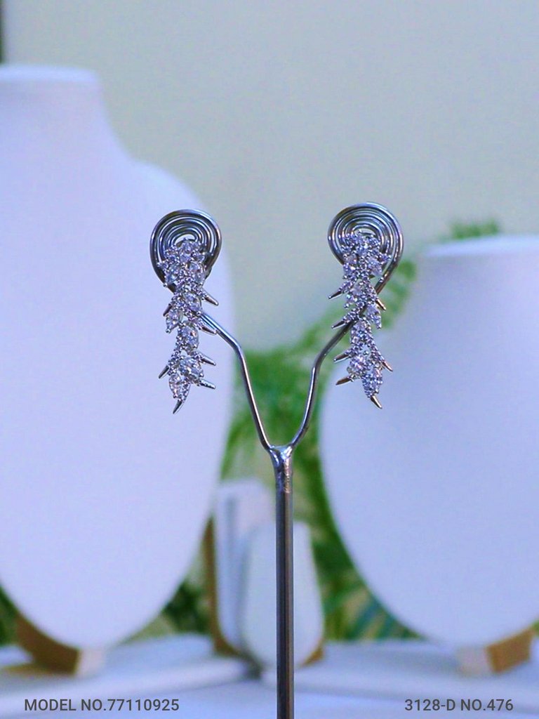 Necklace Set crafted for bold Women - View B