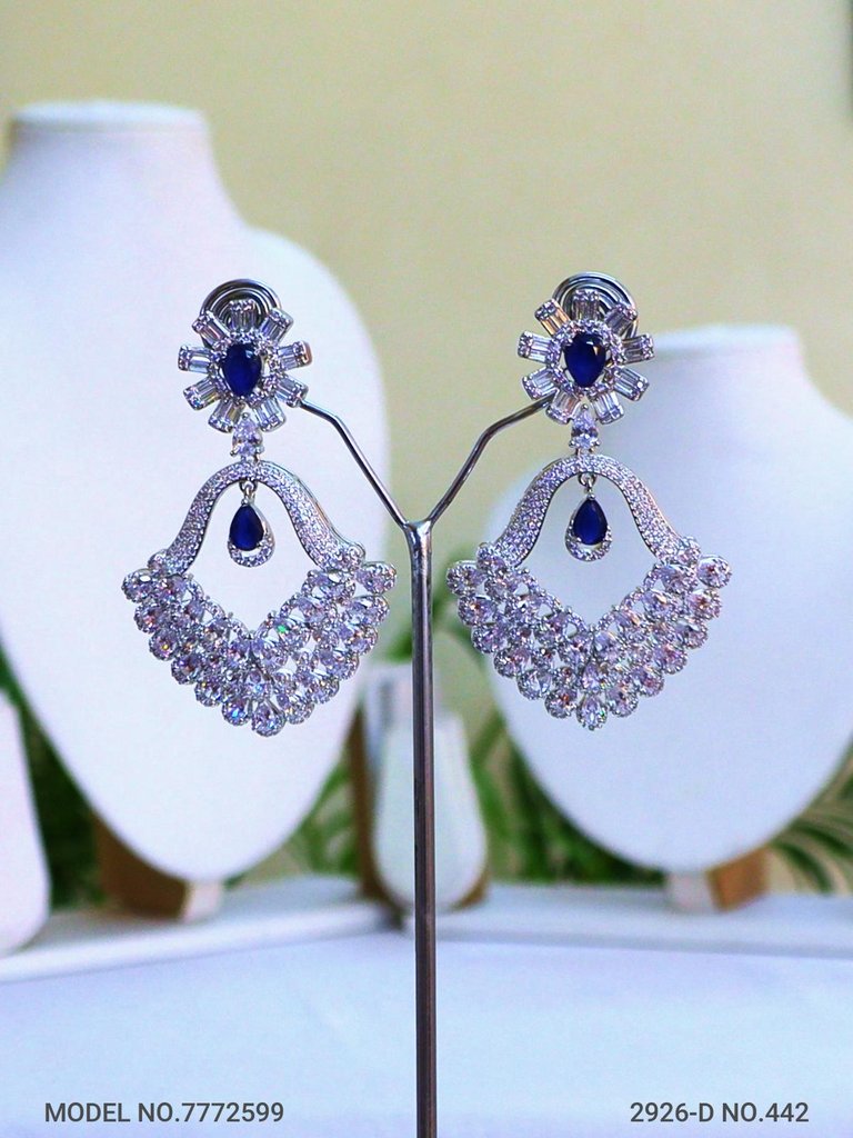 Earrings made of Cubic Zircons - Amaara World