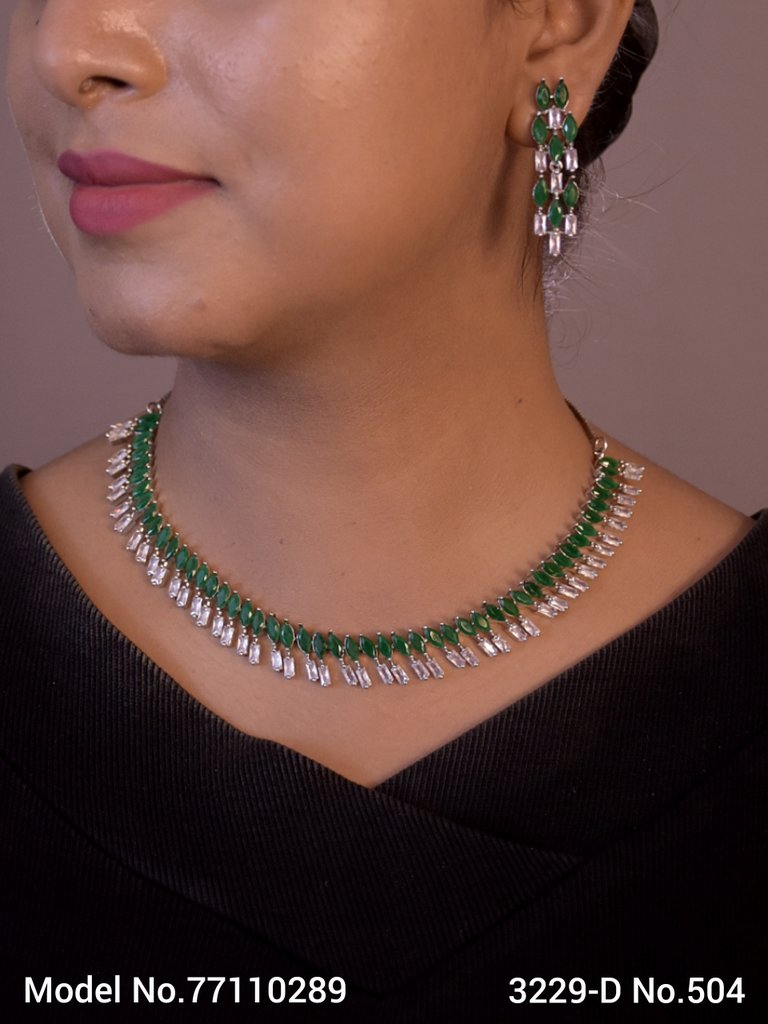 Classic Necklace Set - Amaara World