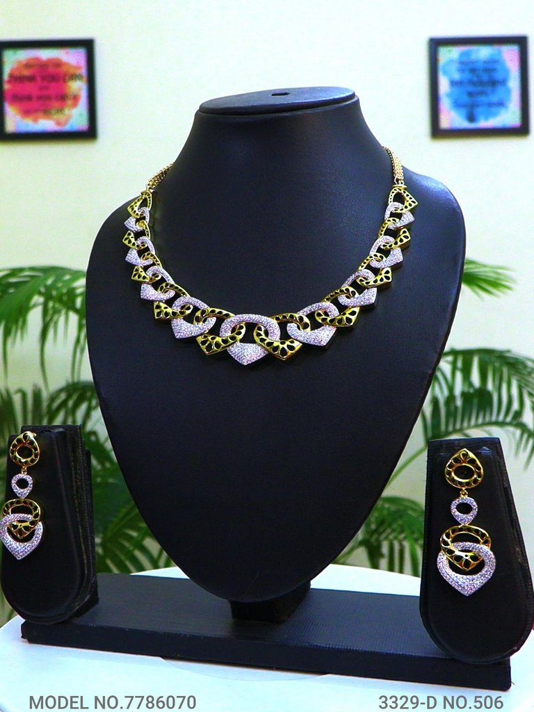 The best Gift for a Woman ! Jewelry - Amaara World