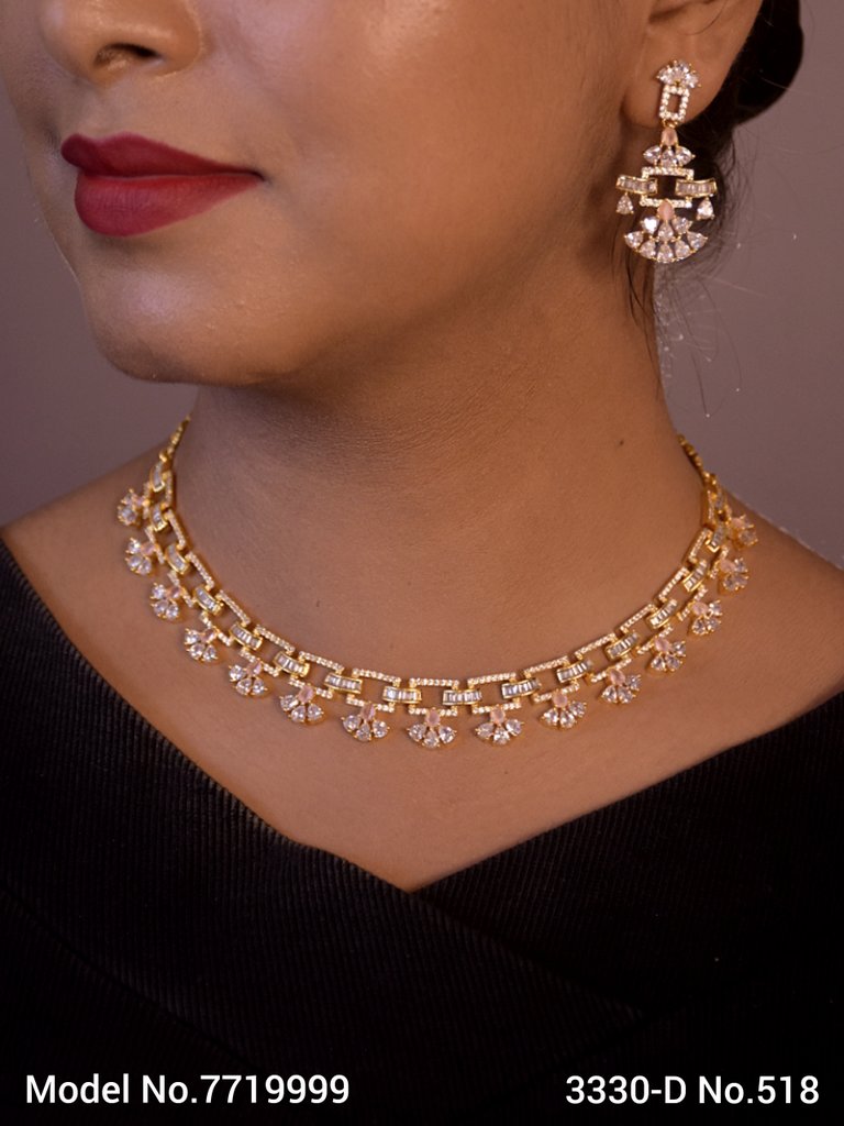 Classic Pattern | Fine Fashion Jewelry - Amaara World