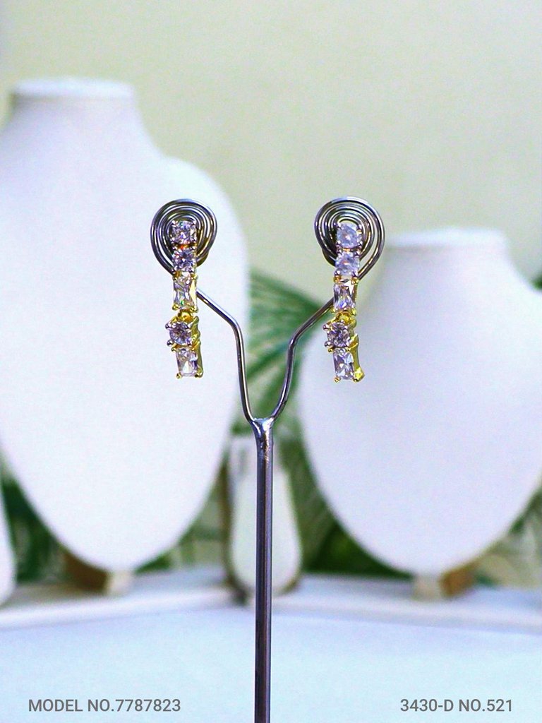 Traditional Zirconia Jewelry Set for Classy Women - View B