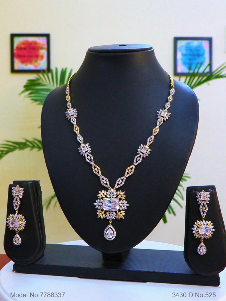 Wedding Gifts for Wedding Parties - Amaara World