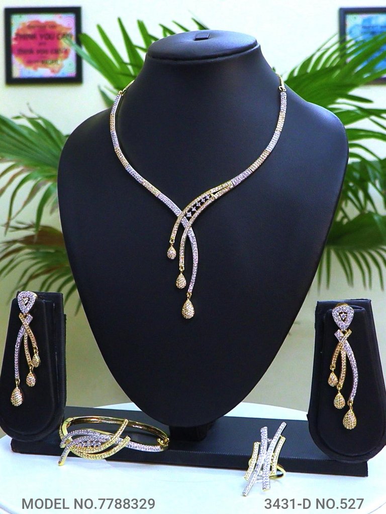 Showstopper Imitation Jewelry Set - Amaara World