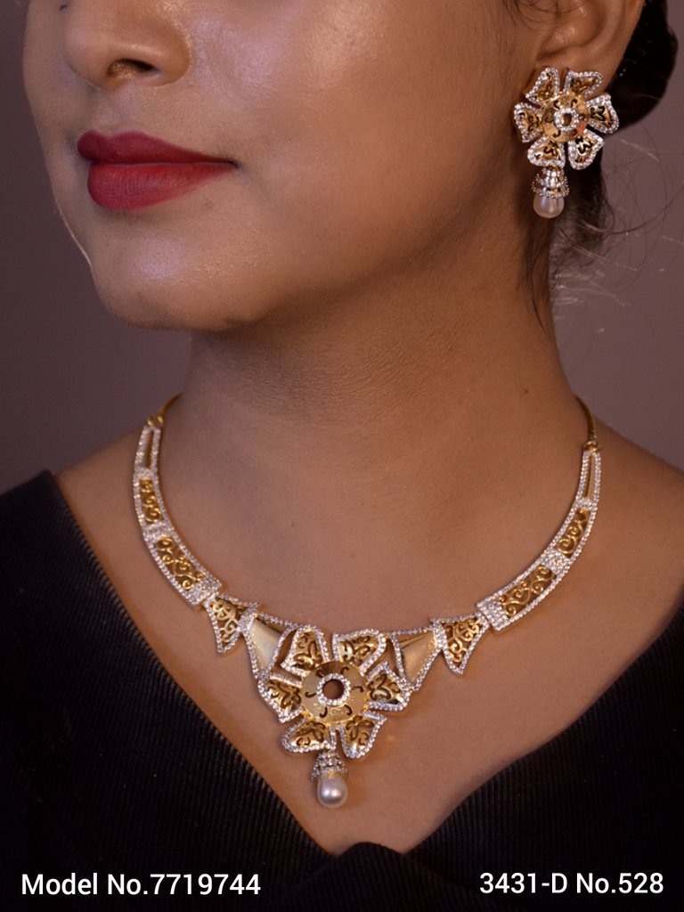 Ideal Gift for a Woman | Cz Set - Amaara World