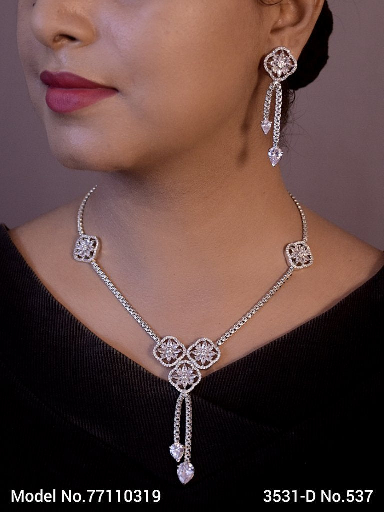 Classic Modern Day Gift Jewelry for Women - Amaara World