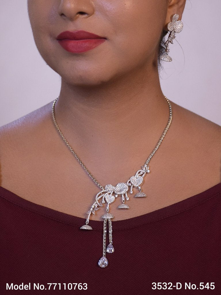Modern Day Gift to a women - Amaara World