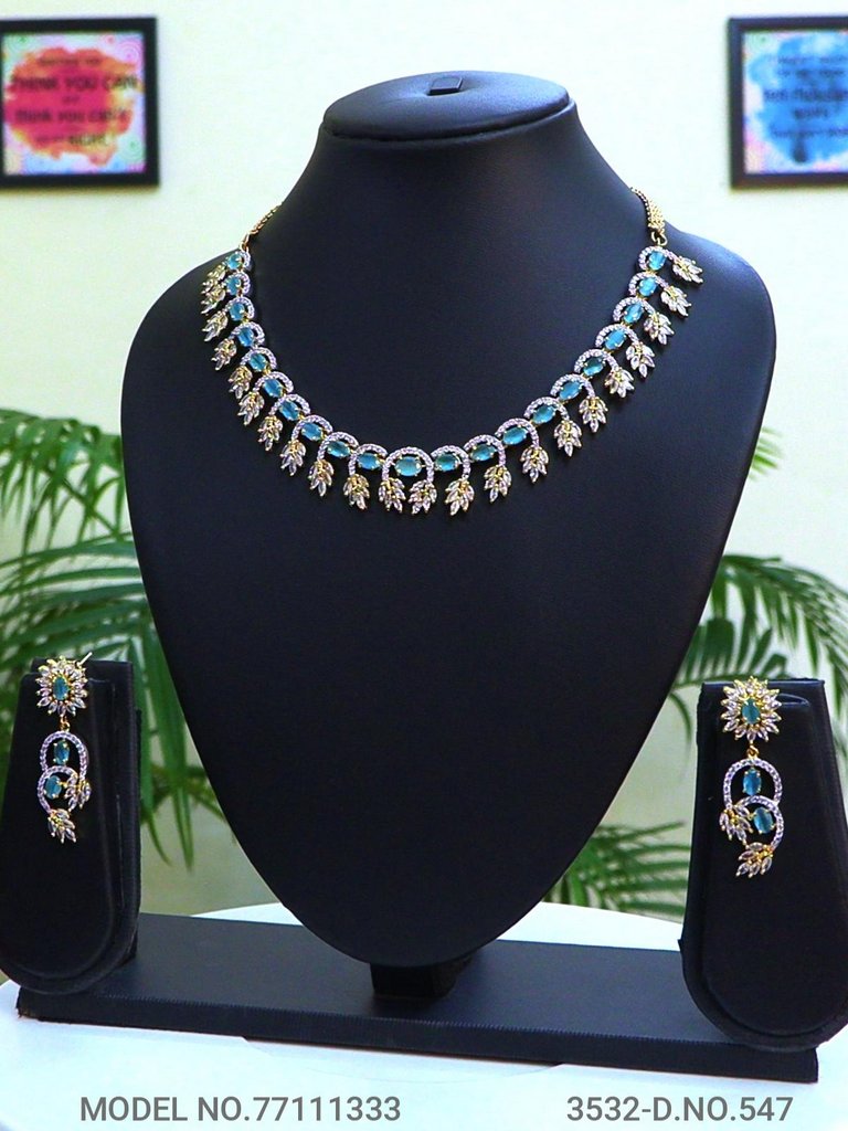 A Classic Cz Set for all Parties - Amaara World