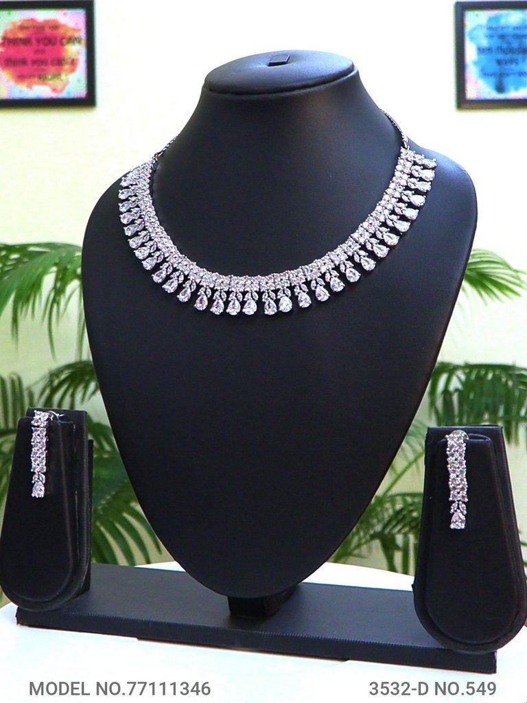 Smart Alternative to Expensive Diamond Jewelry - Amaara World
