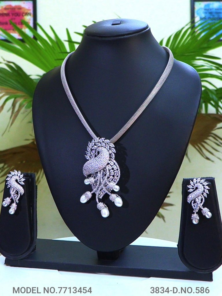 Pendant Set for Wedding Parties - Style 2 - Amaara World