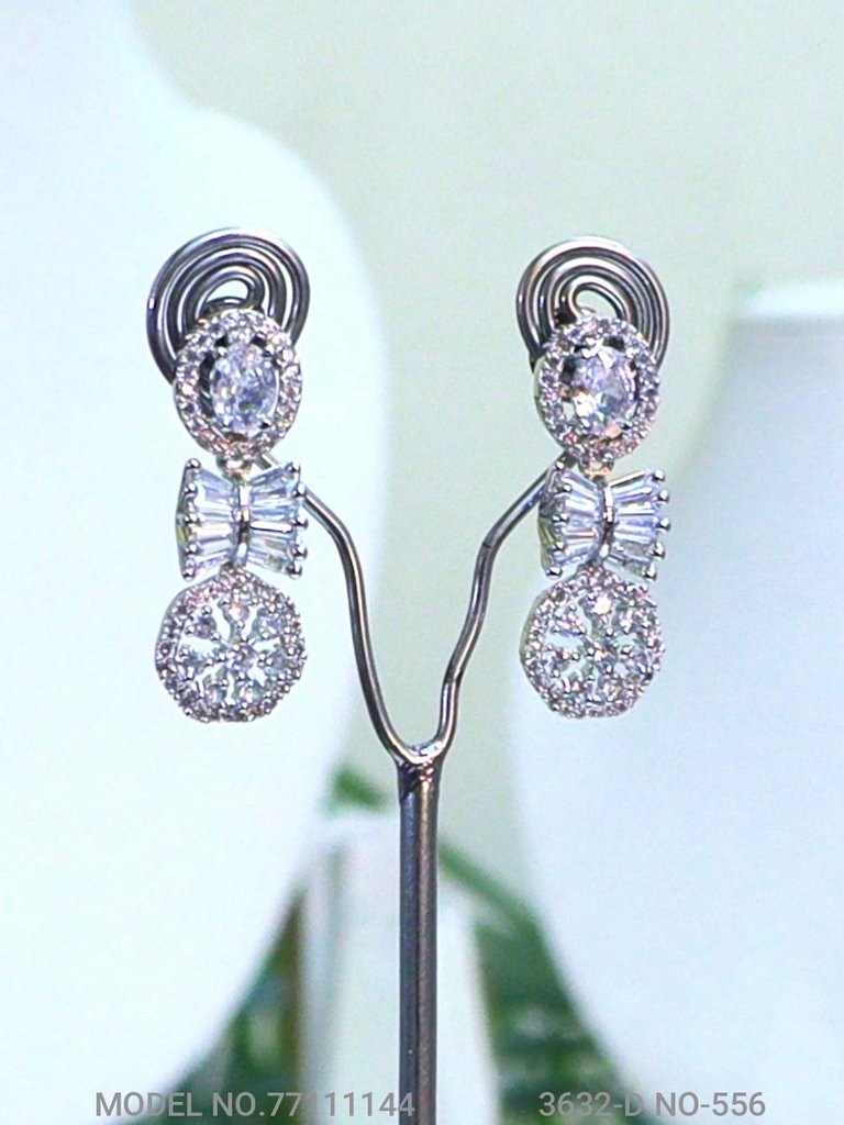 Classic Jewelry Set - View B