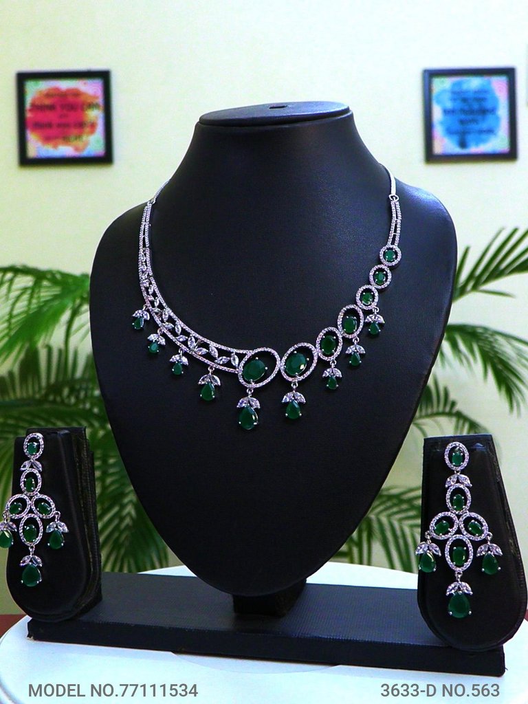 A Classic Cz Set for all Parties - Amaara World