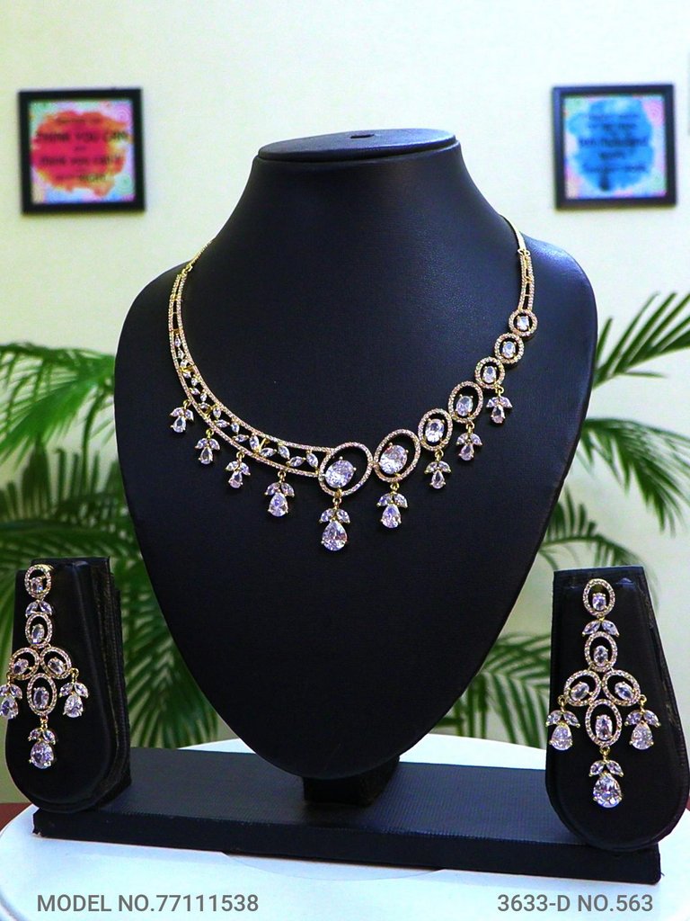 Partywear Classic Jewelry Set - Amaara World