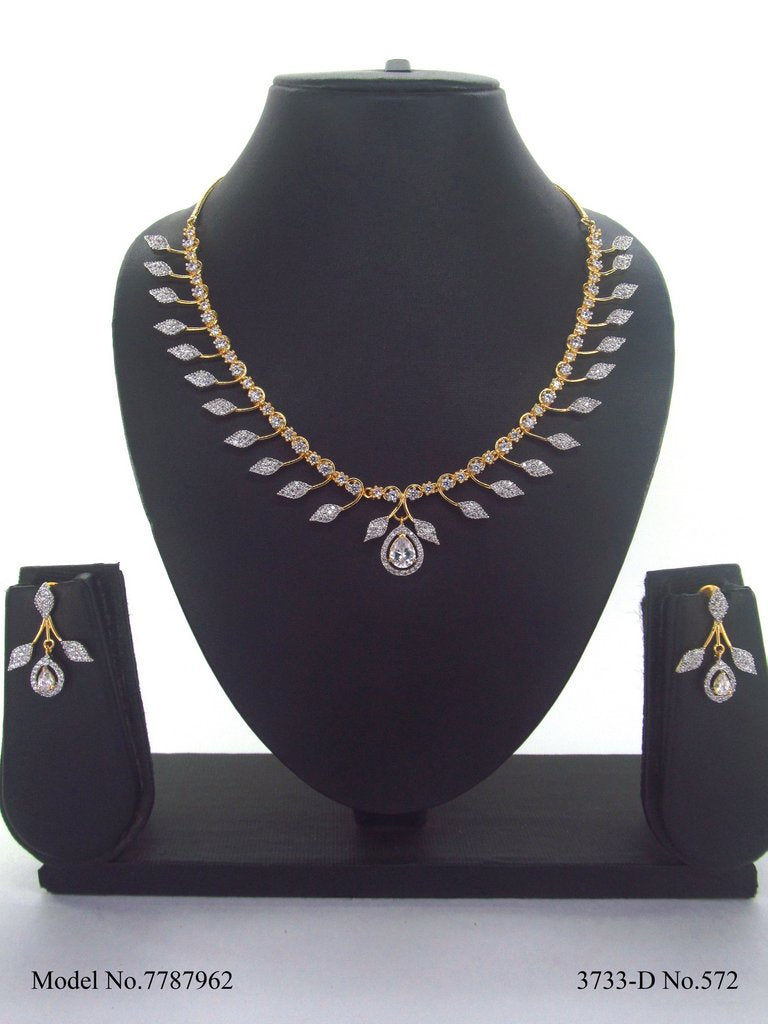 Amazing Traditional Jewelry Set - View A
