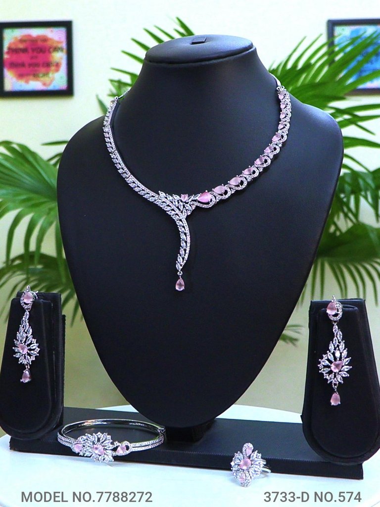 Bridesmaid Necklace Set for Traditional Weddings - Amaara World