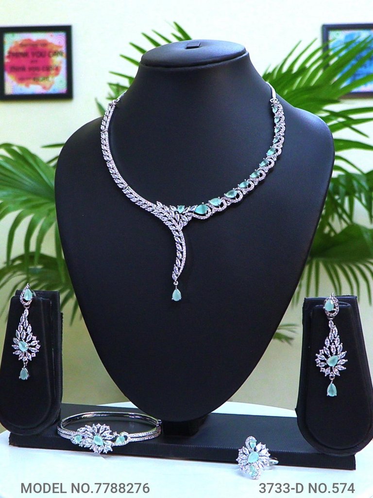 Partywear Jewelry - Amaara World