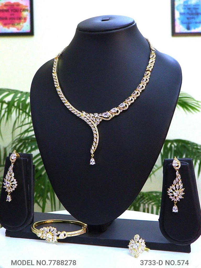 Traditional Zirconia Jewelry Set for Classy Women - Amaara World