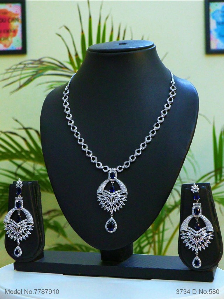 Traditional Necklaces in Trend - Amaara World