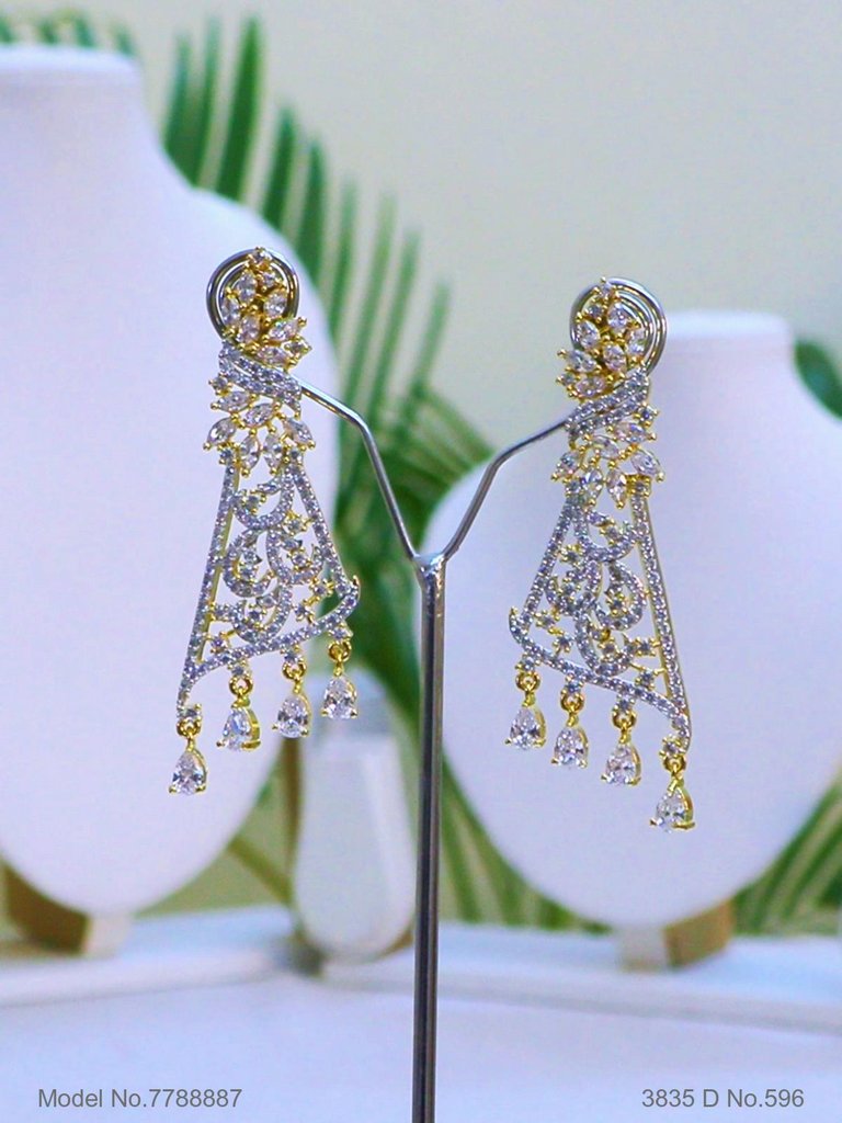 Tradition and Trend goes to a Party - View B