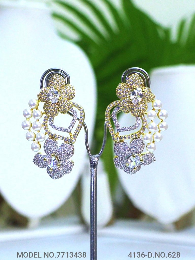 Showstopper Imitation Pendant Set - View B