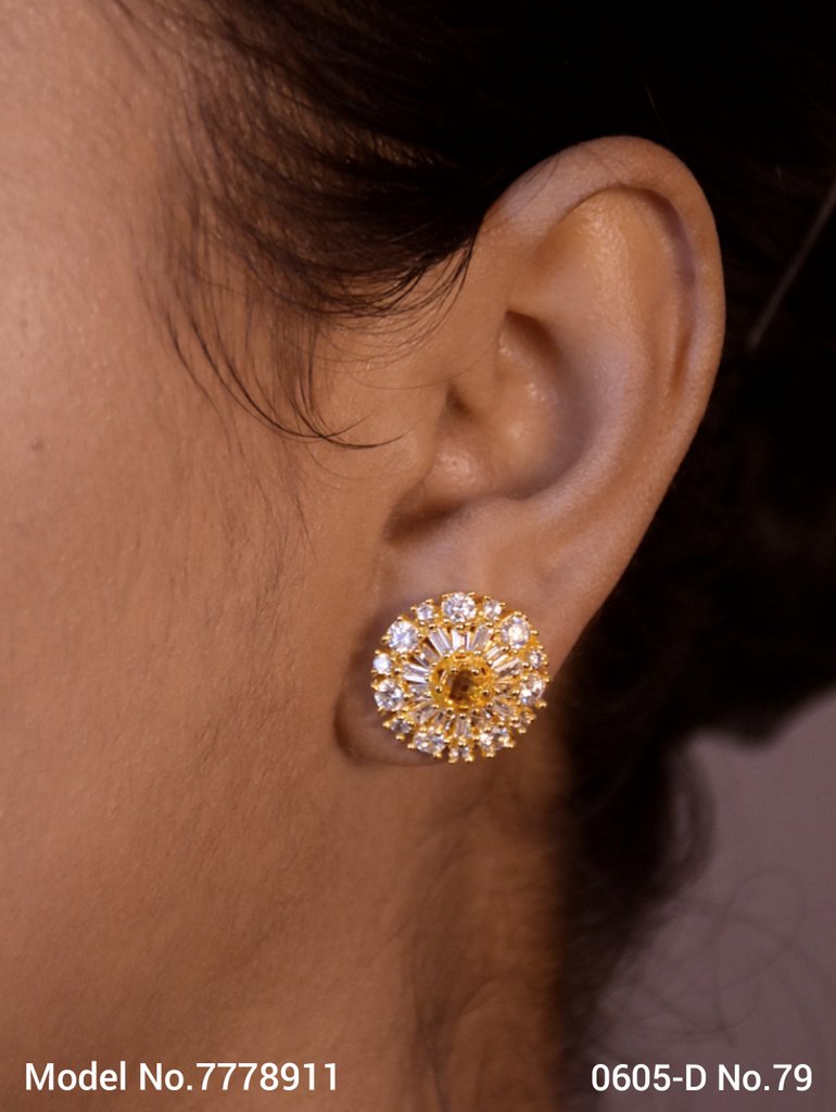 Indian Cz Earring preferred by Bollywood stars - Amaara World
