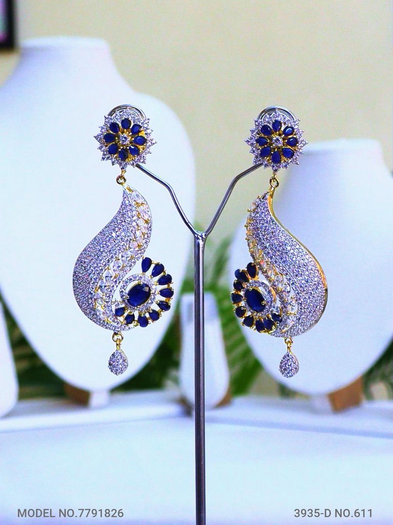 Necklace Designed by Passionate Craftsmen ! - View B