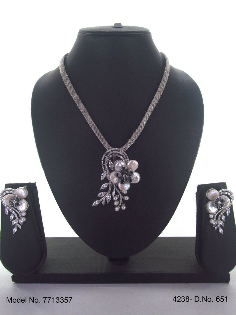 Classic Cz Pendant | Light Sets for All Occasions - Style 2 - Amaara World