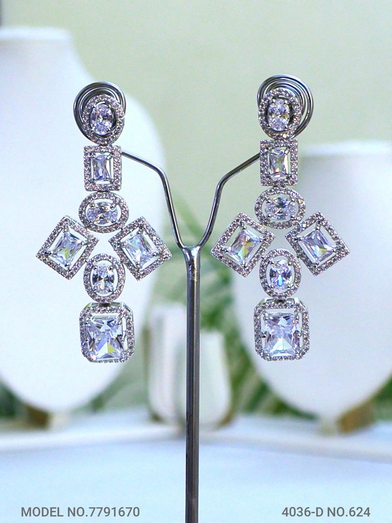 Original Zircon Necklace Set - View B