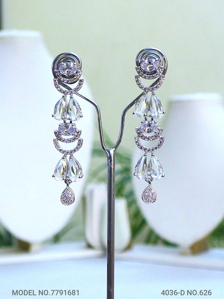 Let your Personality reflect Art - View B