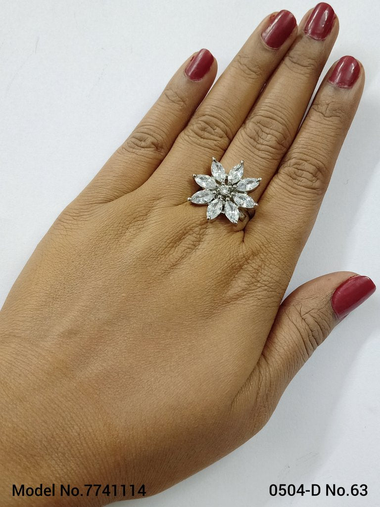 Glam Loop Ring - View 2 - Amaara World