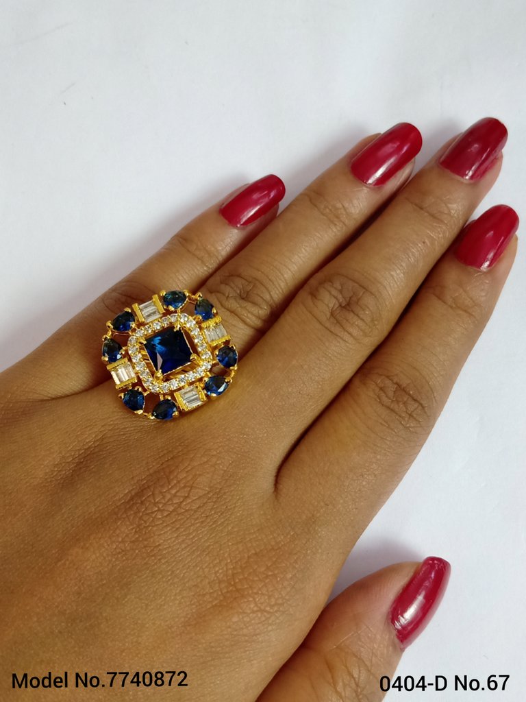 Crystal Nova Ring - Style 5 - Amaara World
