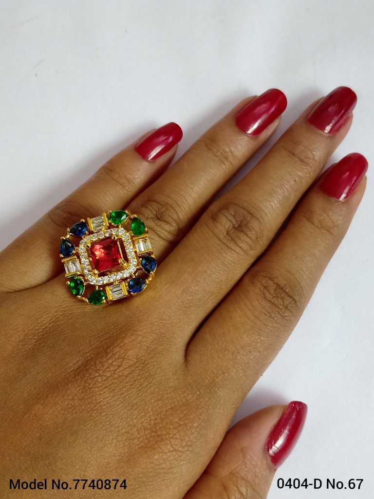 Crystal Nova Ring - Style 7 - Amaara World