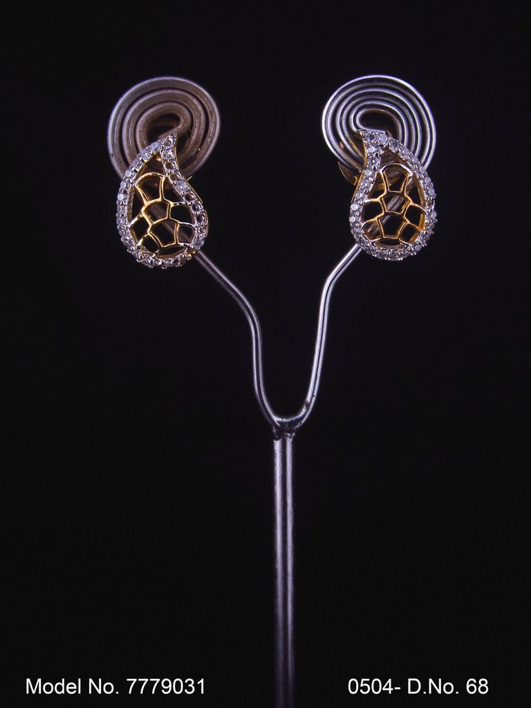 Handcrafted zircon Studs | Royal Taste - Amaara World