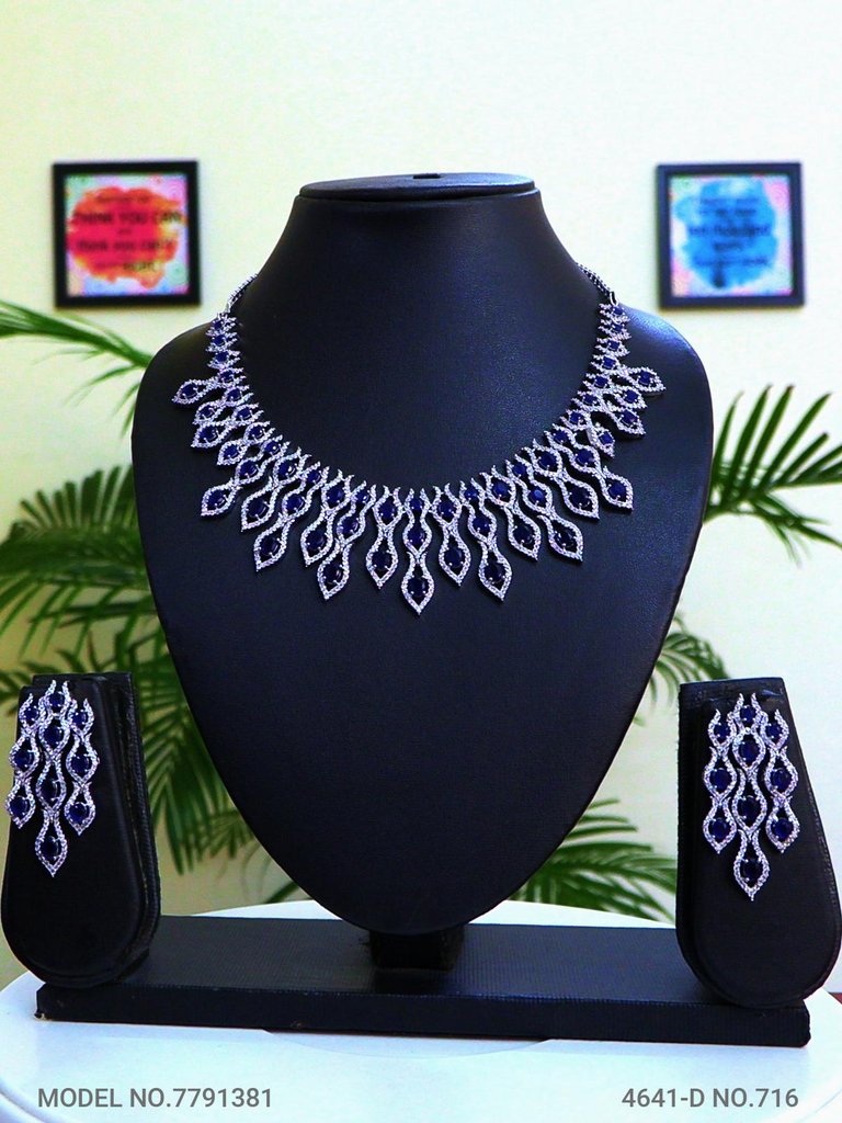 Searching for Wedding Gifts? Stop ! - Amaara World
