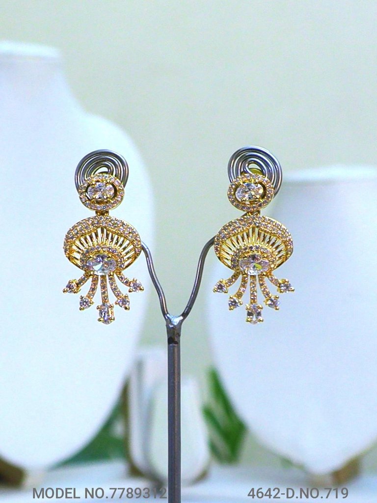 Original Zircon Necklace Set - View B