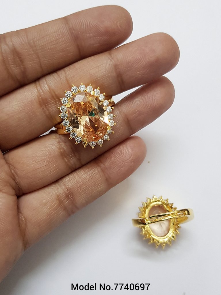 Luxe Shine Ring - View 3 - Amaara World