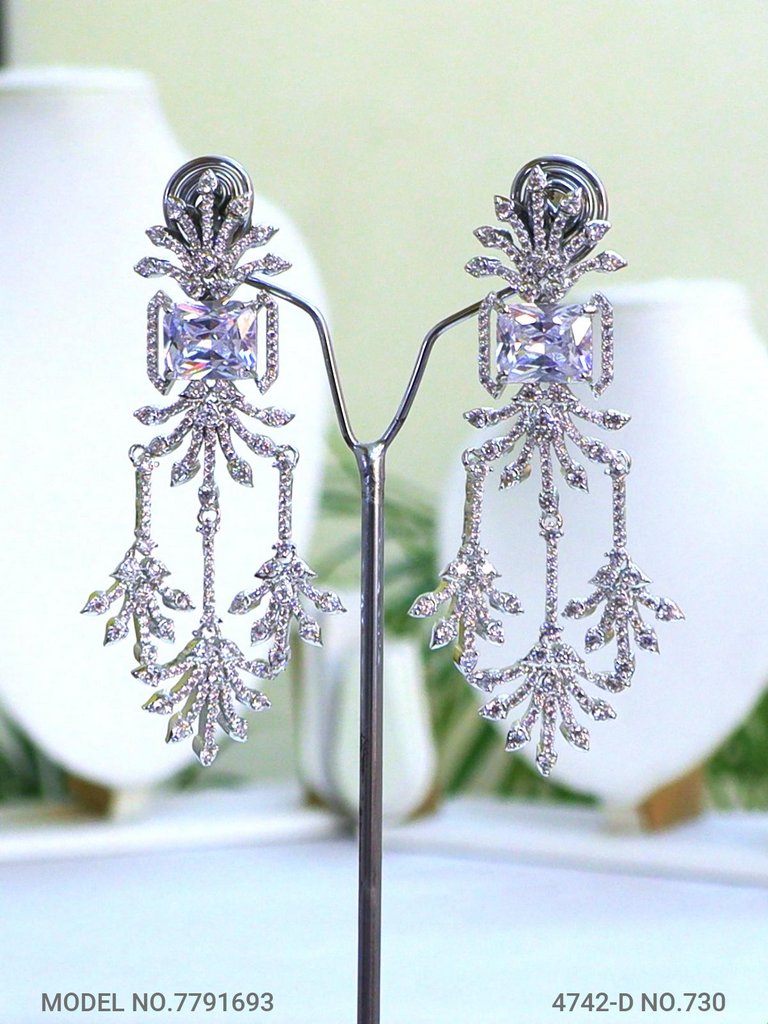 Original Zircon Necklace Set - View B